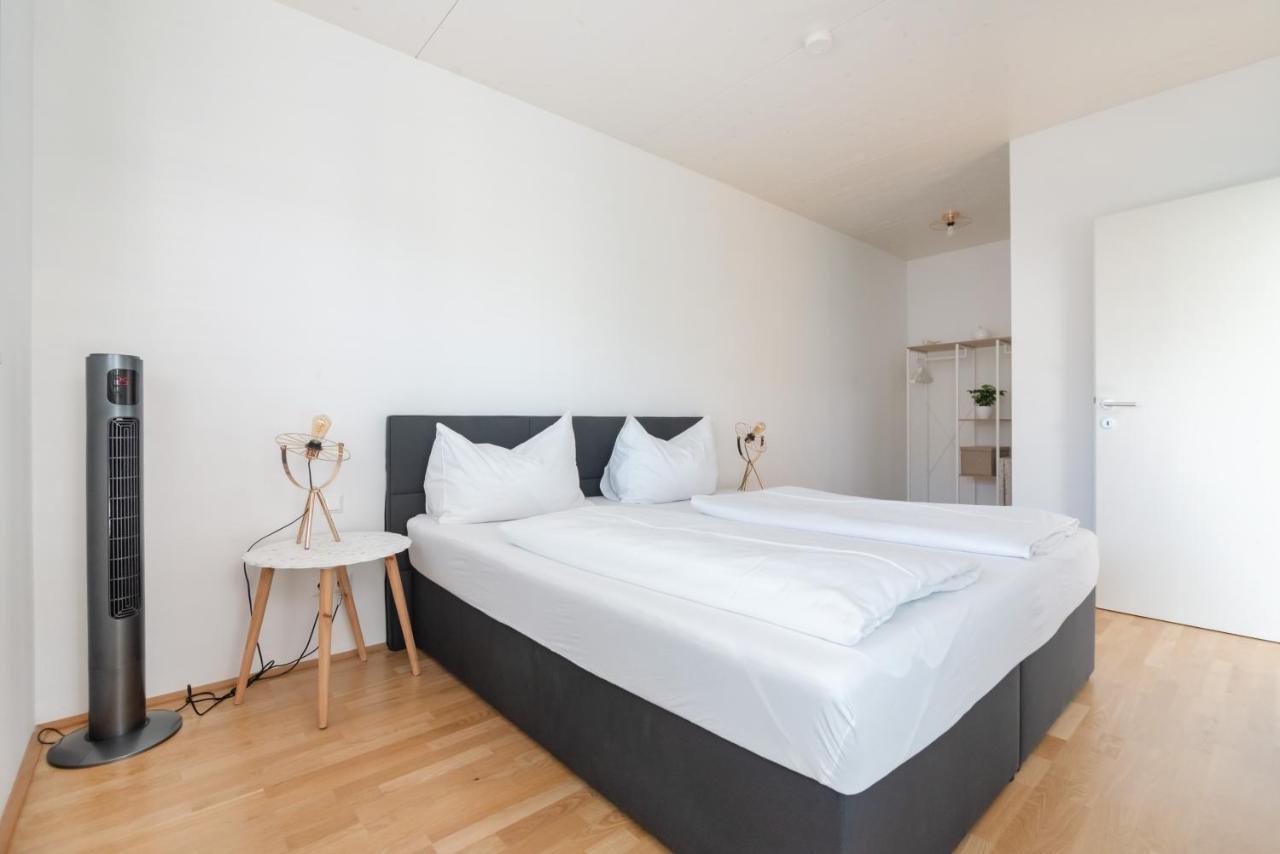 Helles, Neues Dg Apartment Mit Blick Zum Donauturm Vienna Exterior photo