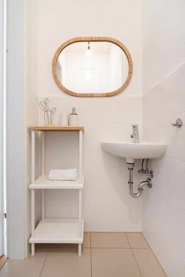 Helles, Neues Dg Apartment Mit Blick Zum Donauturm Vienna Exterior photo