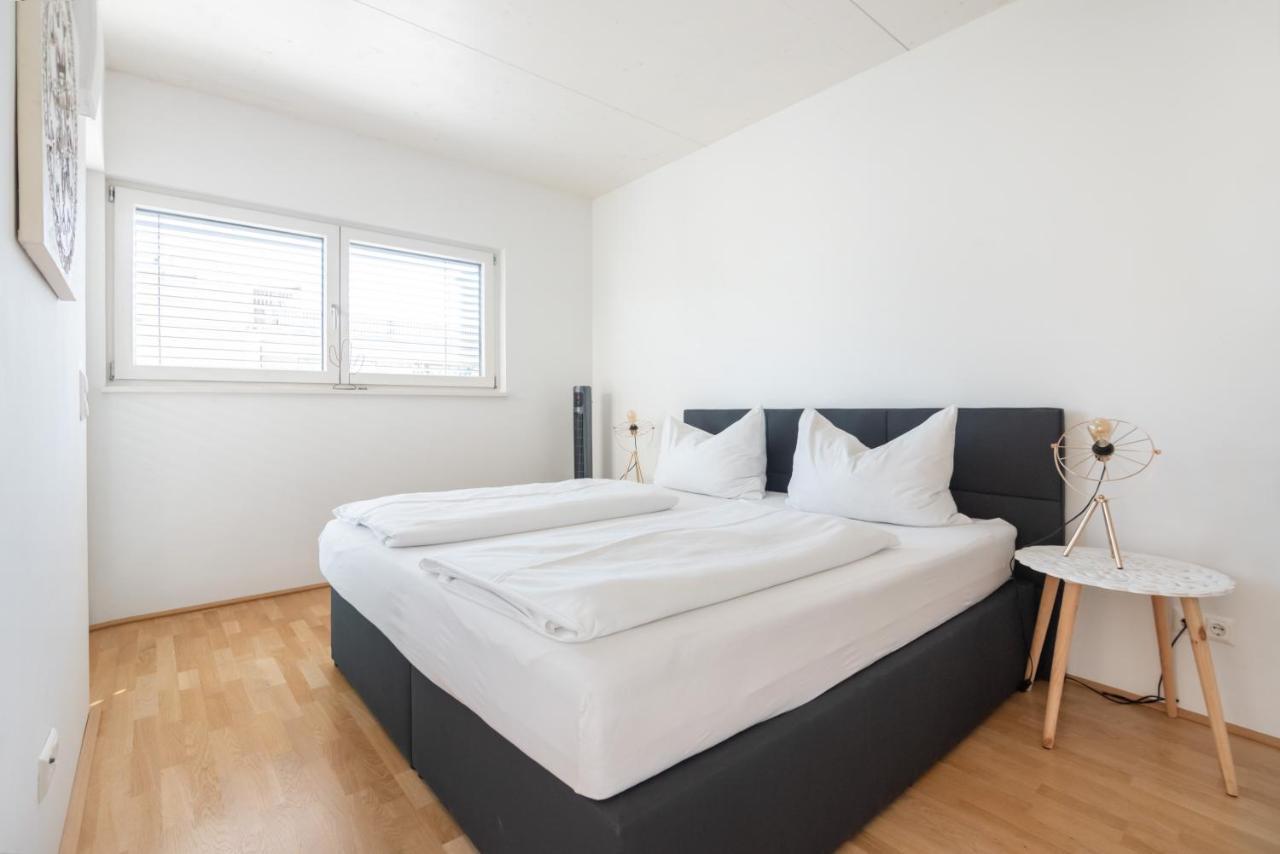 Helles, Neues Dg Apartment Mit Blick Zum Donauturm Vienna Exterior photo