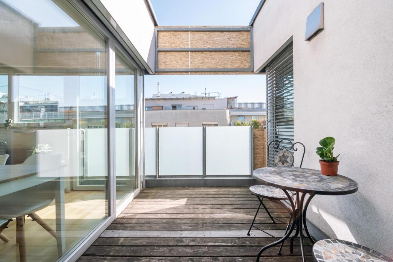 Helles, Neues Dg Apartment Mit Blick Zum Donauturm Vienna Exterior photo